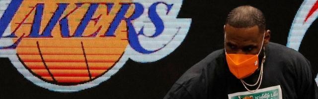 足球游戏-浓眉哥状态已重新拉满 勒布朗何时才能王者归来？