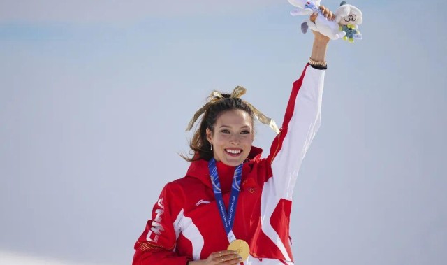 直播吧咪咕体育直播-谷爱凌夺金后突闻噩耗，泪洒发布会！